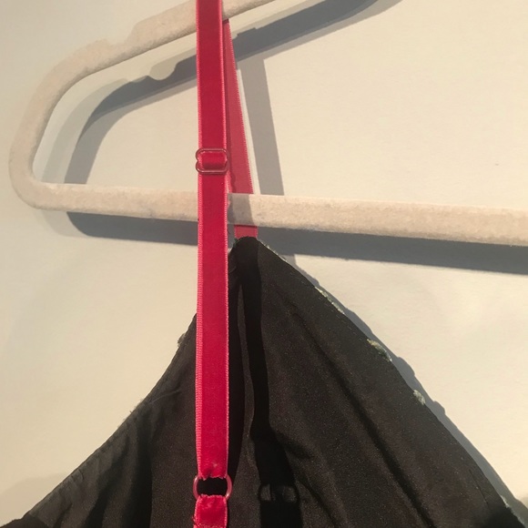 Lingerie tank top with velvet floral design - Picture 3 of 6